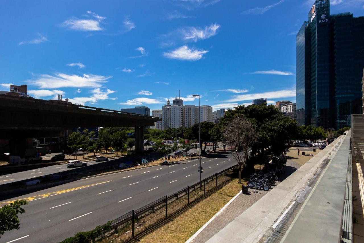 Harbouredge Suites Cape Town Exterior photo