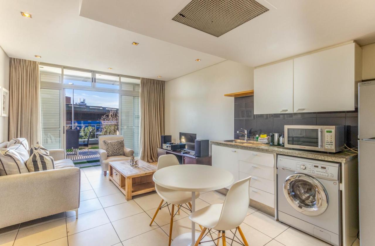 Harbouredge Suites Cape Town Exterior photo