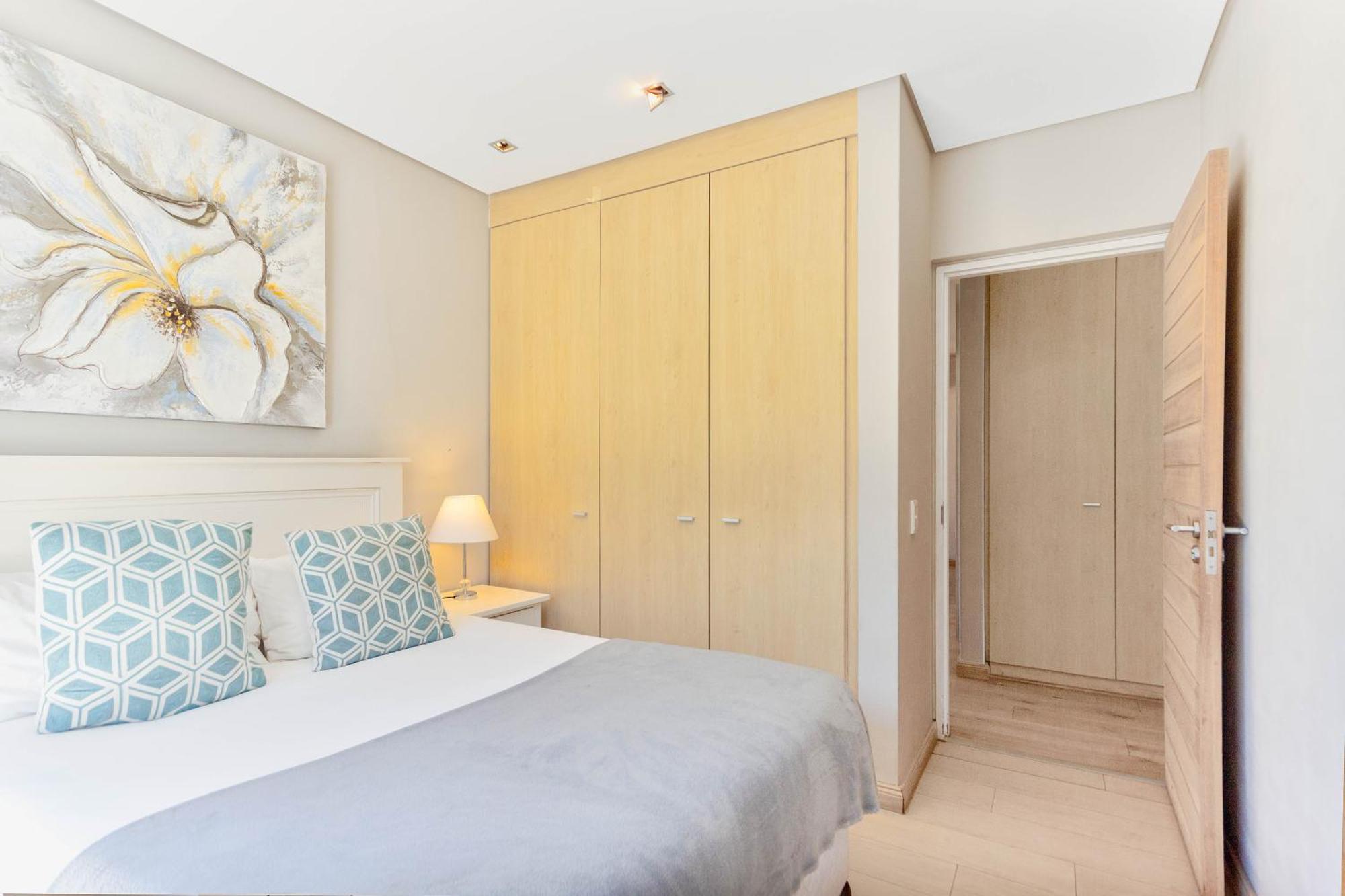 Harbouredge Suites Cape Town Room photo