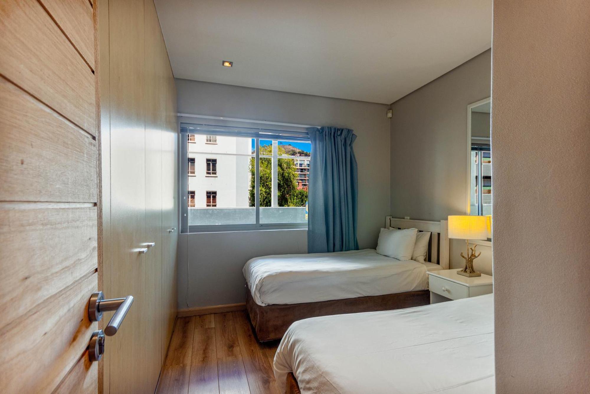 Harbouredge Suites Cape Town Room photo