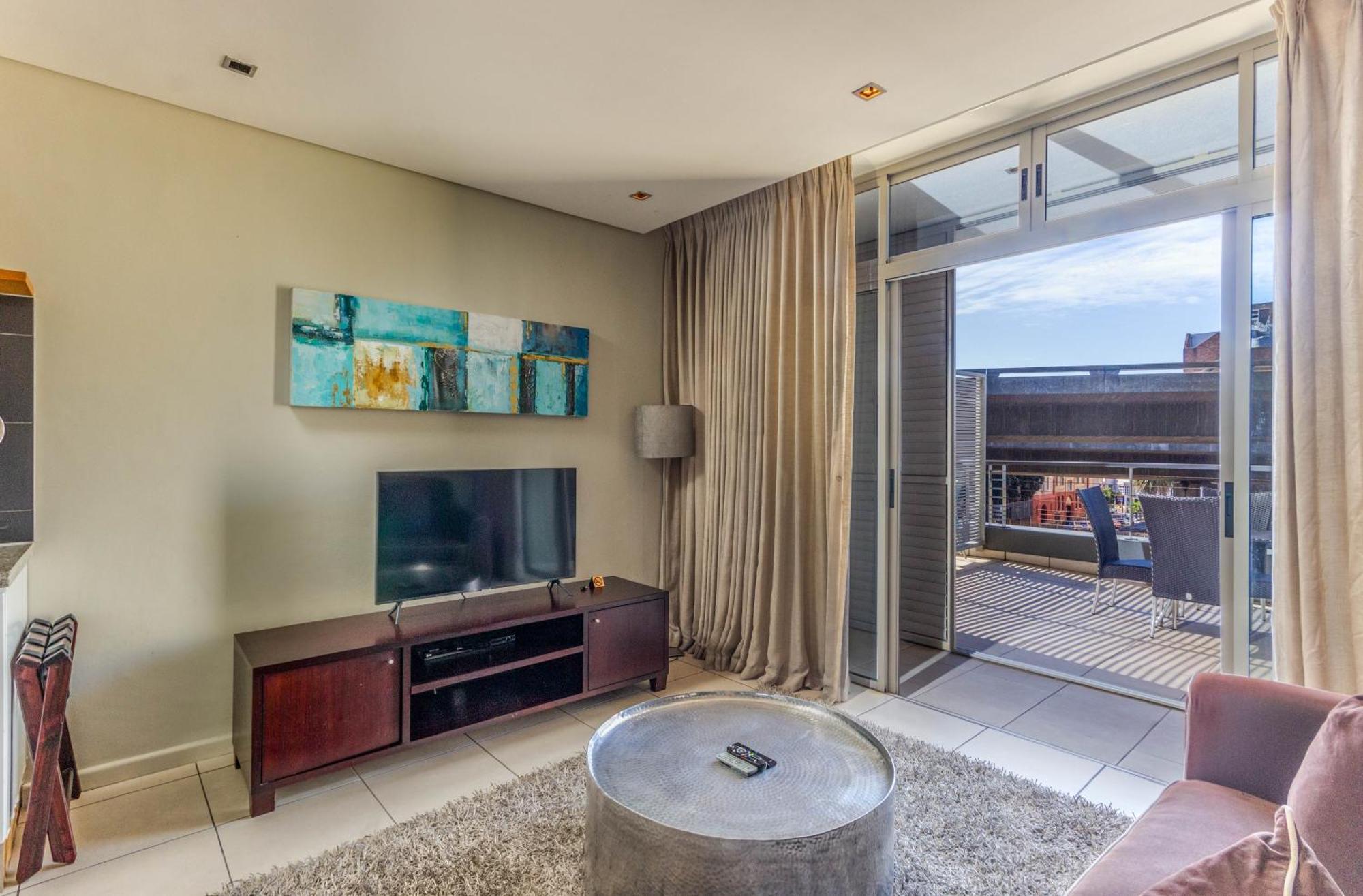Harbouredge Suites Cape Town Room photo